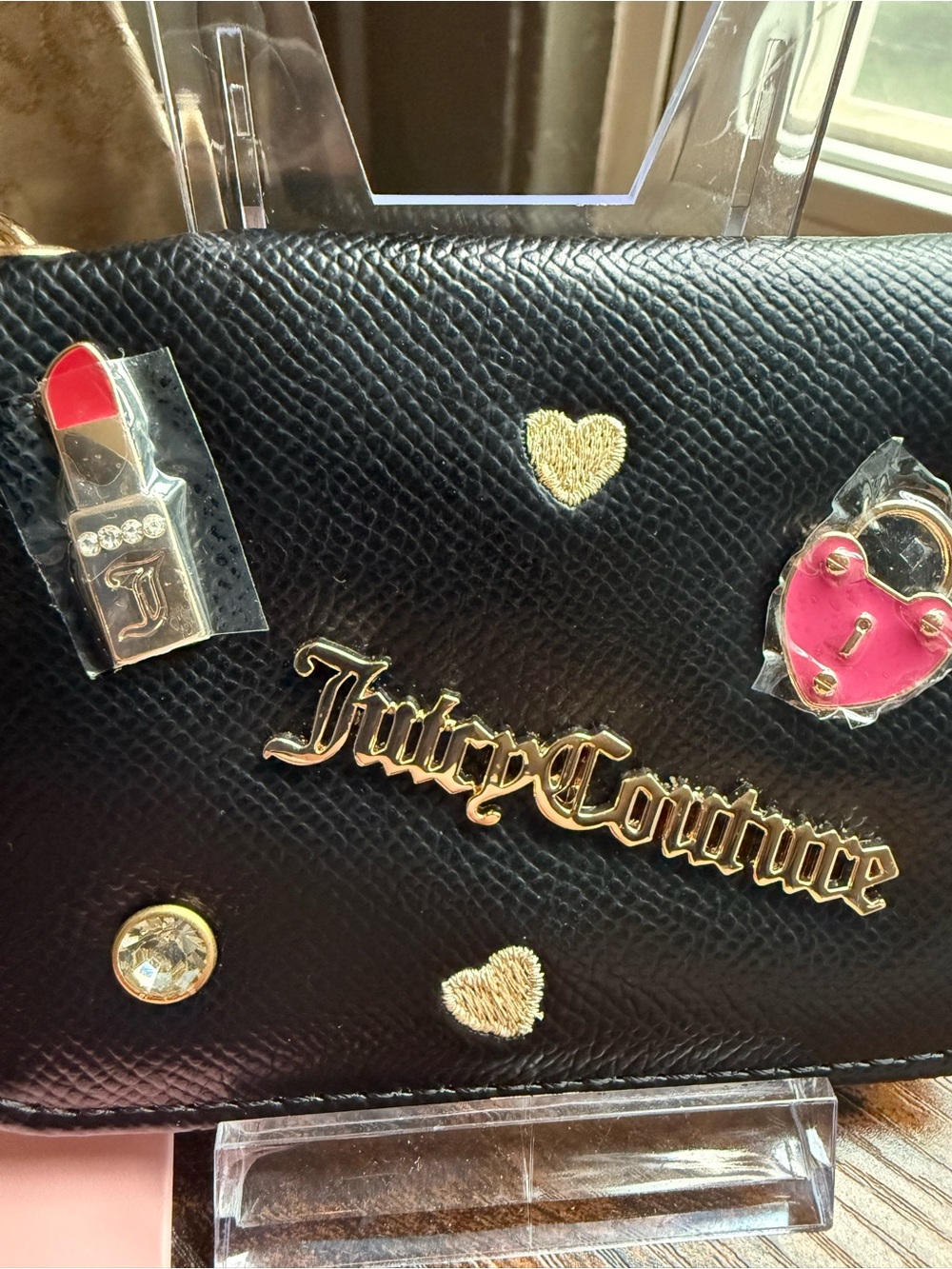 NWT Juicy Couture Black Mini Wallet with Lipstick & Heart Charms - Picture 2 of 4